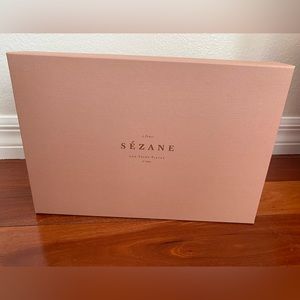 Sézane dusty rose box! New!